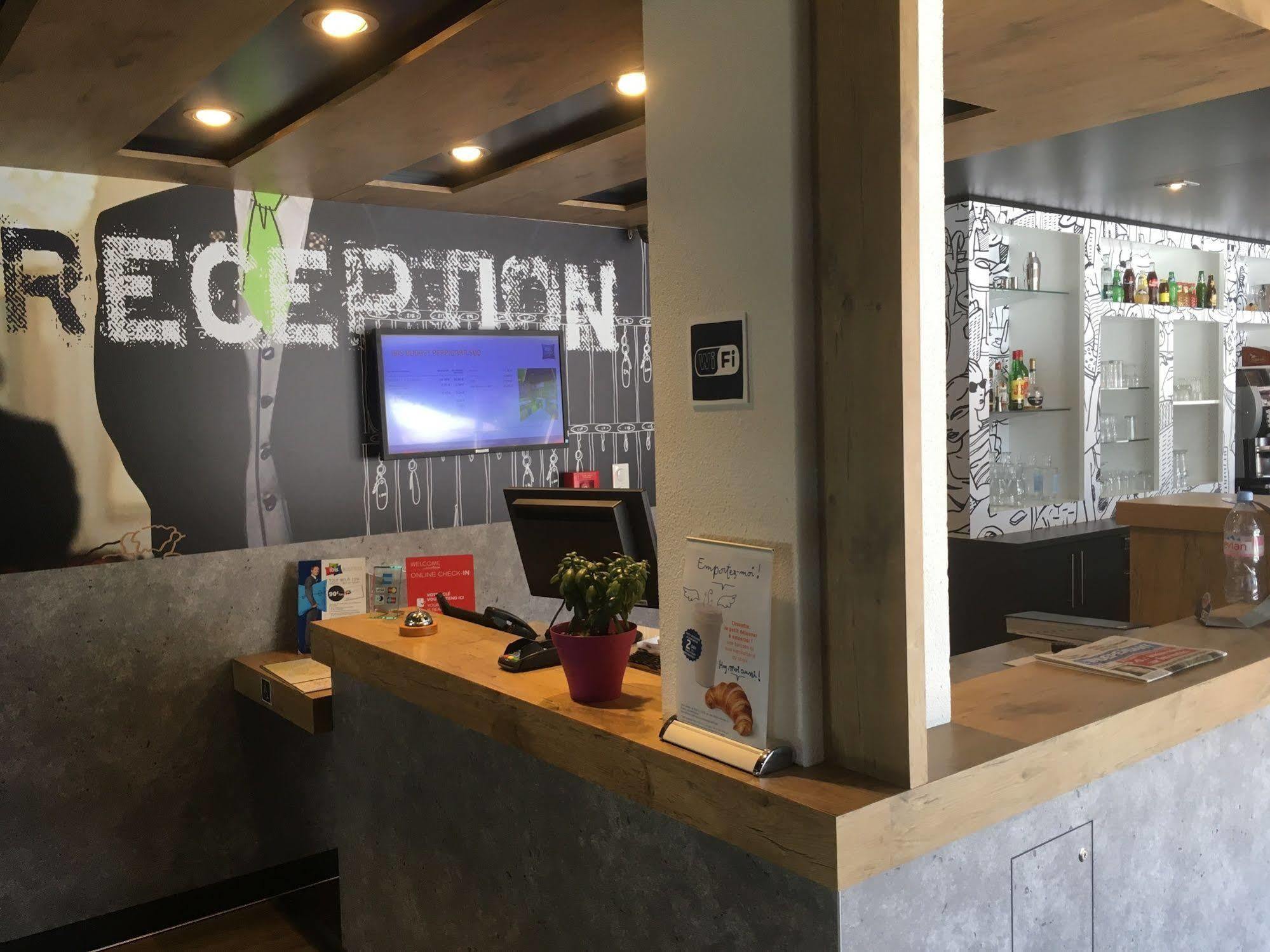 Ibis Budget Perpignan Sud Esterno foto